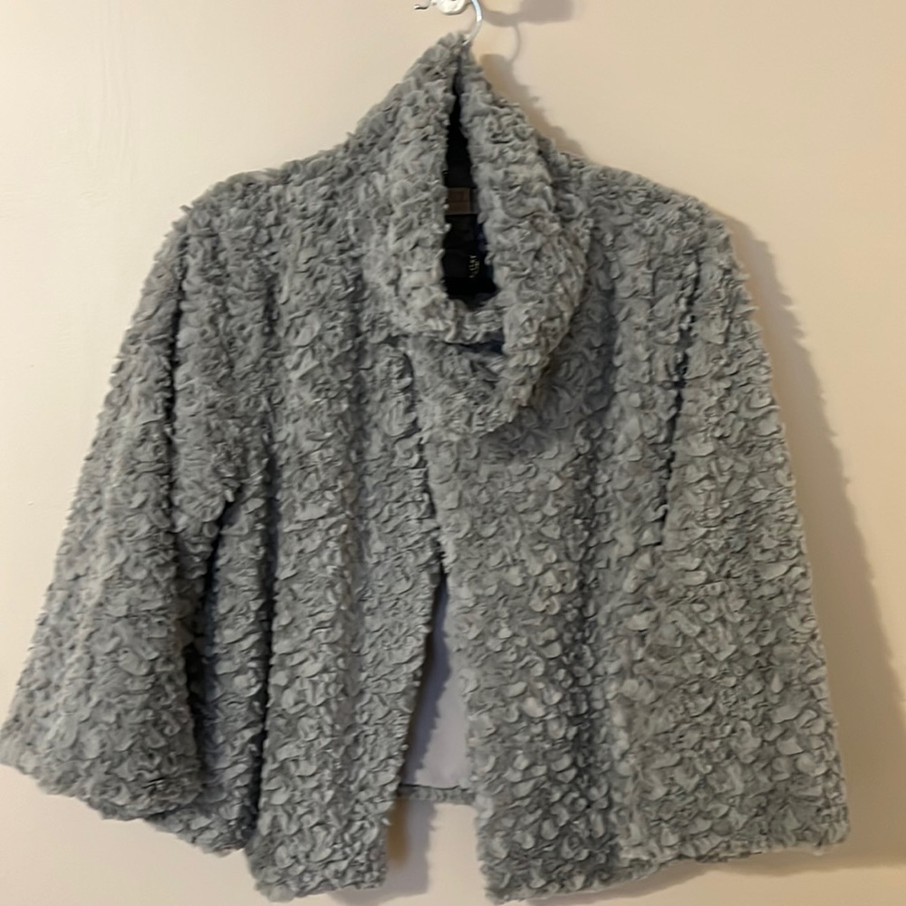 NWOT JayLey Collection Faux Fur 3/4 Bell Sleeve Teddy Jacket